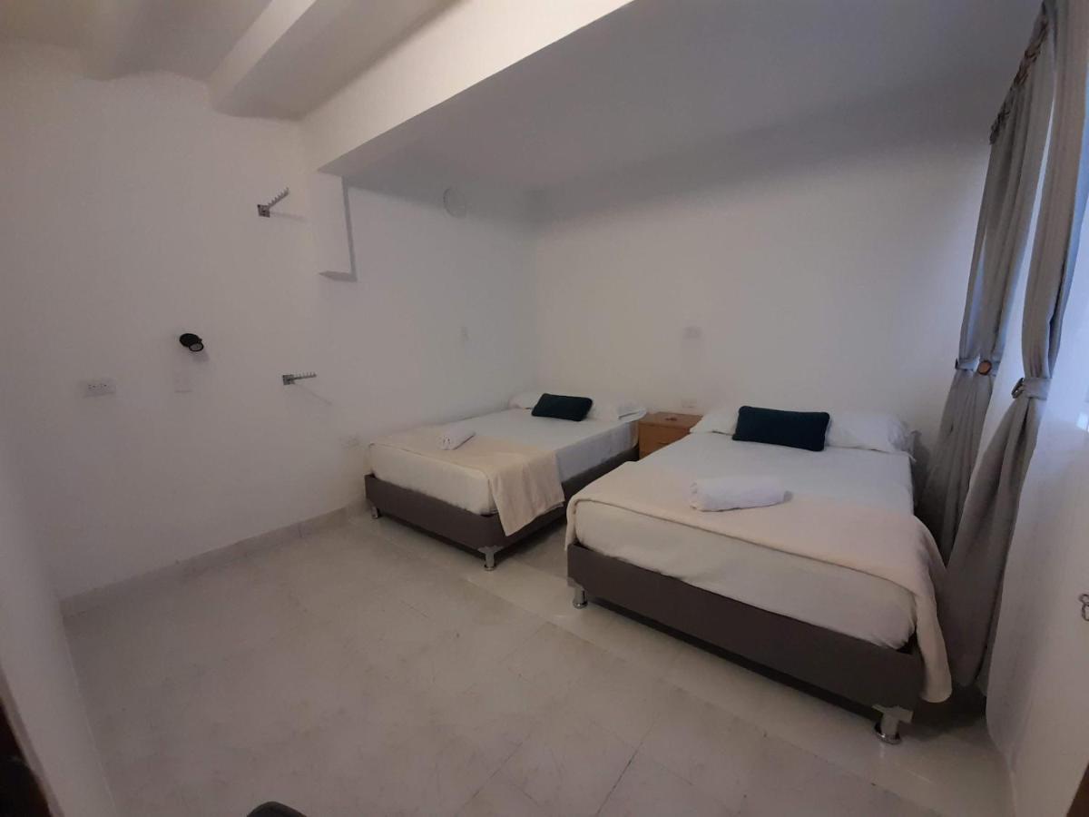 Road Living Home Medellin Bagian luar foto