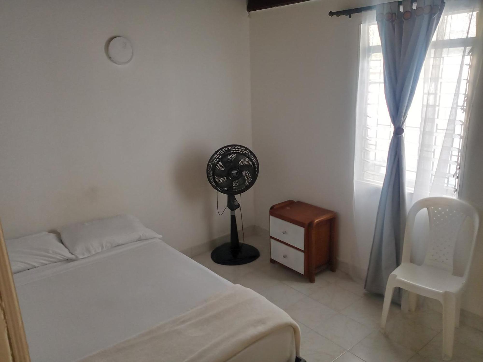 Road Living Home Medellin Bagian luar foto