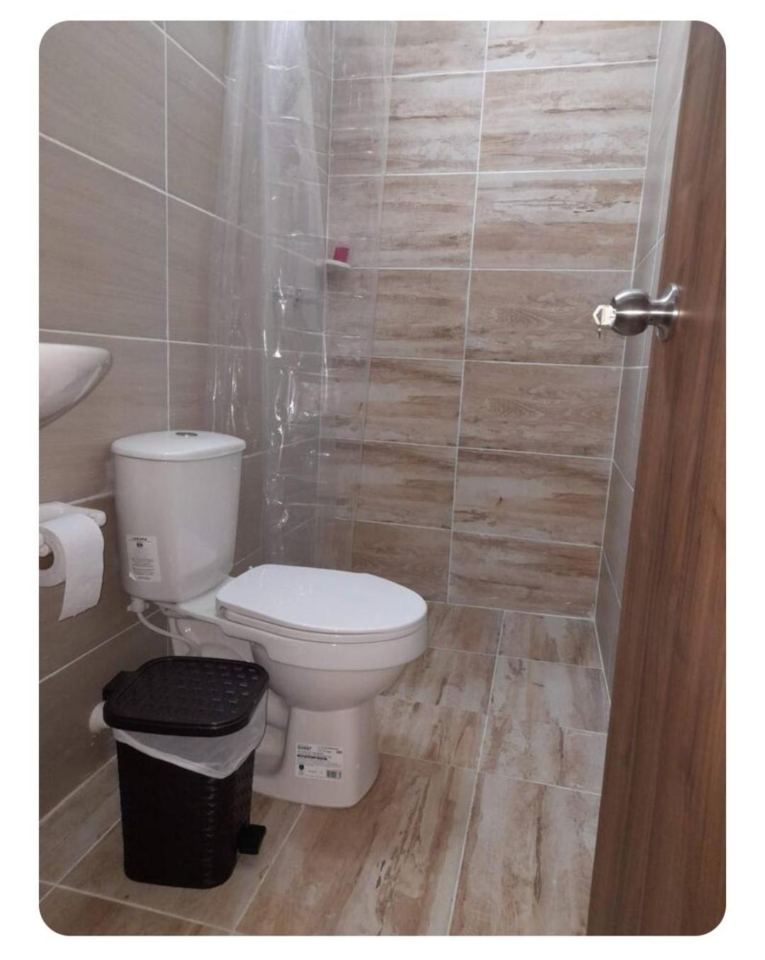 Road Living Home Medellin Bagian luar foto