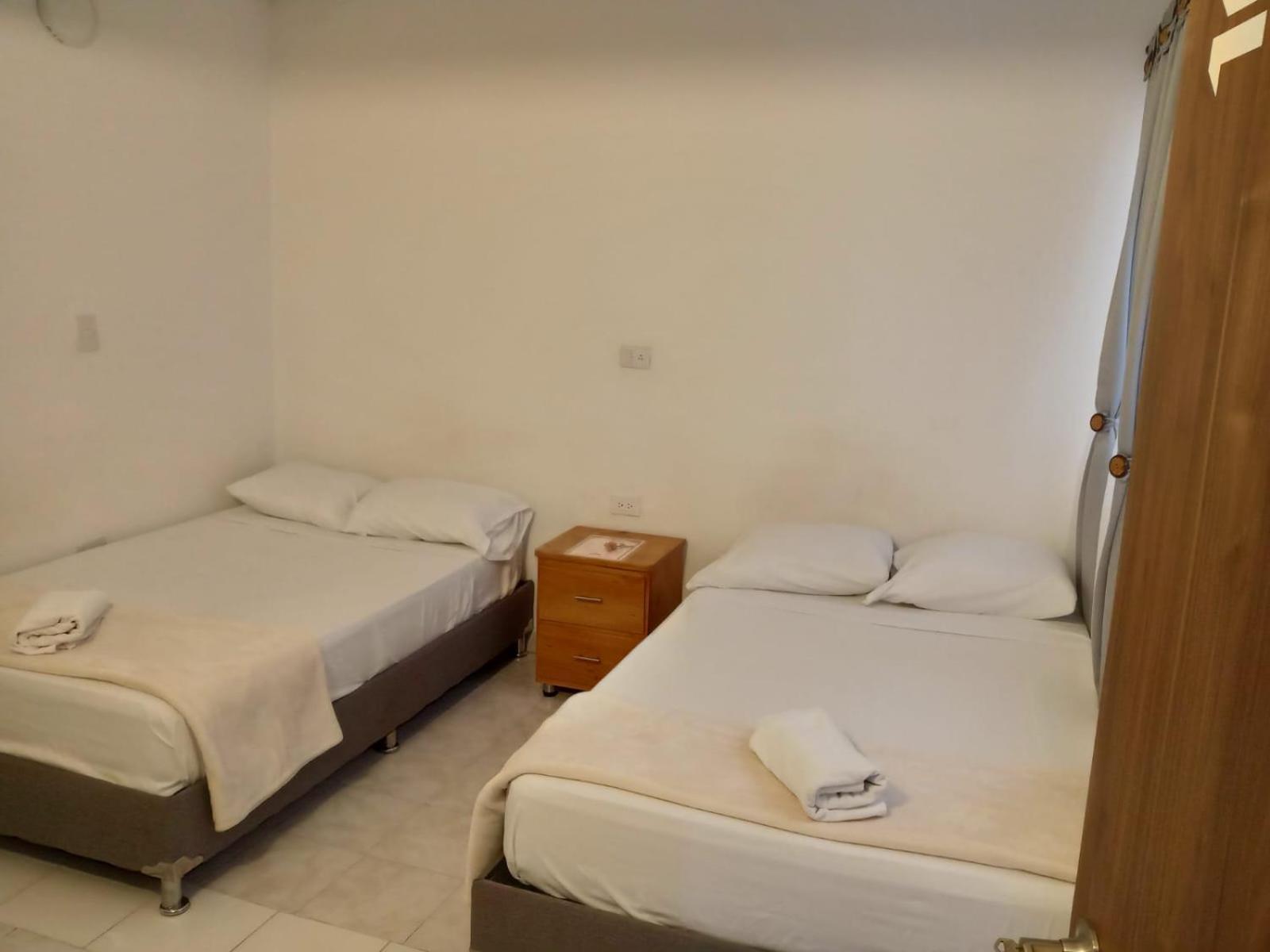 Road Living Home Medellin Bagian luar foto