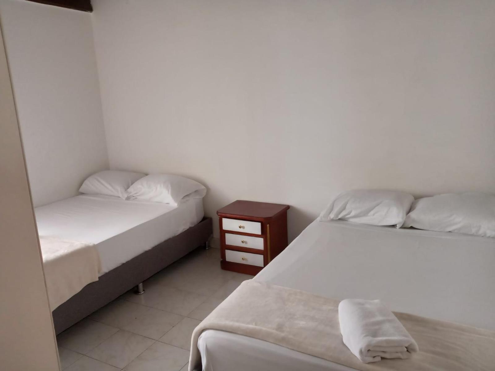 Road Living Home Medellin Bagian luar foto