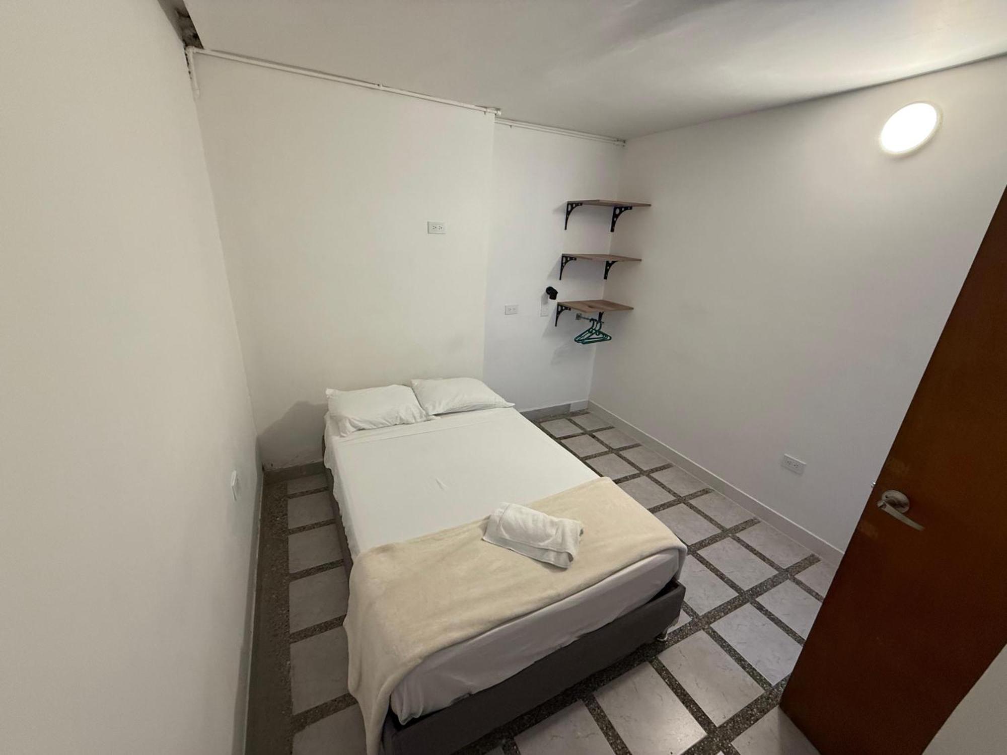 Road Living Home Medellin Bagian luar foto