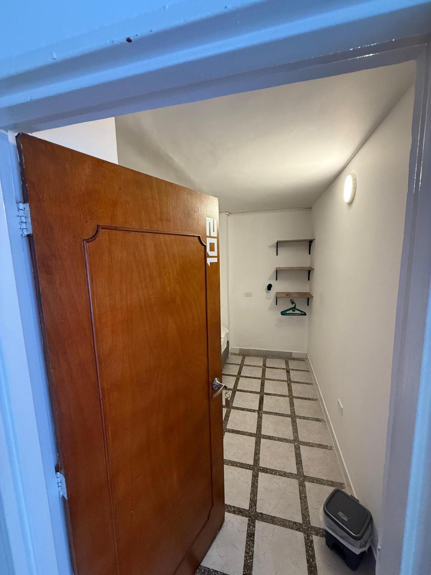 Road Living Home Medellin Bagian luar foto