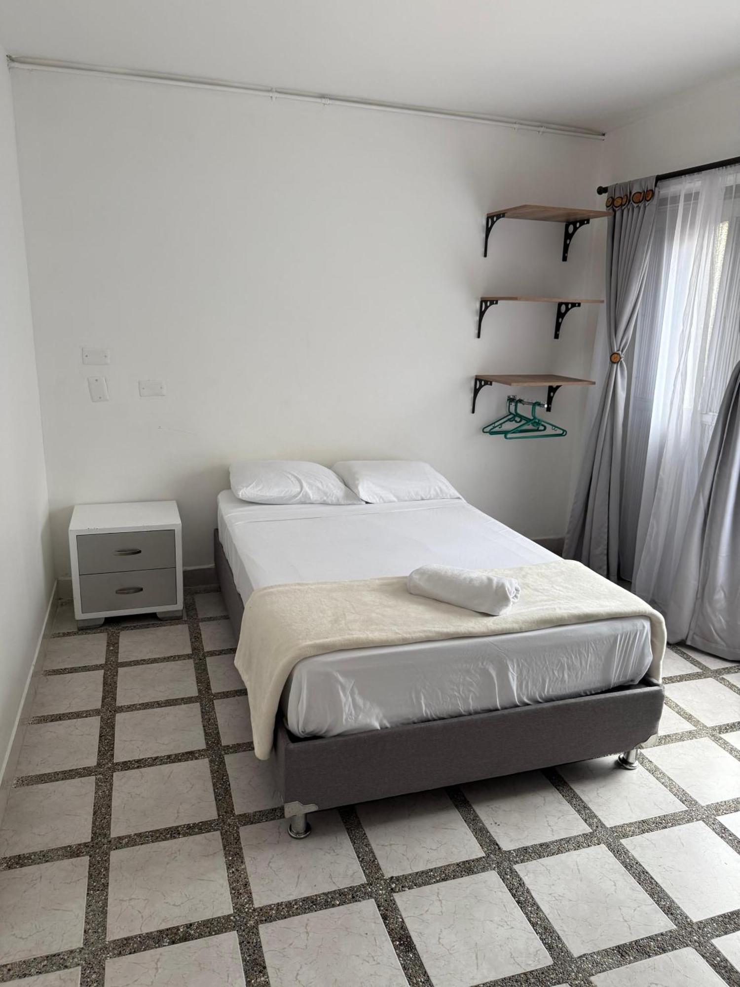 Road Living Home Medellin Bagian luar foto